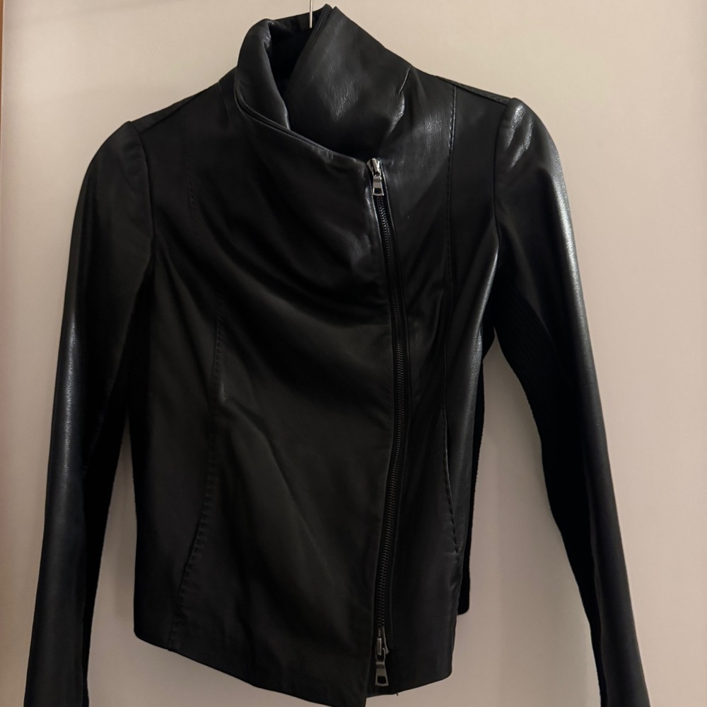 Vince Black Leather Scuba Jacket XS | Funnel Neck Zip | $995 Retail